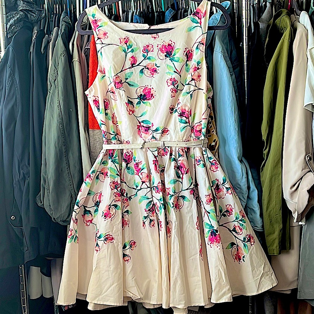 New! Lauren Conrad Dress - Picture 1 of 4